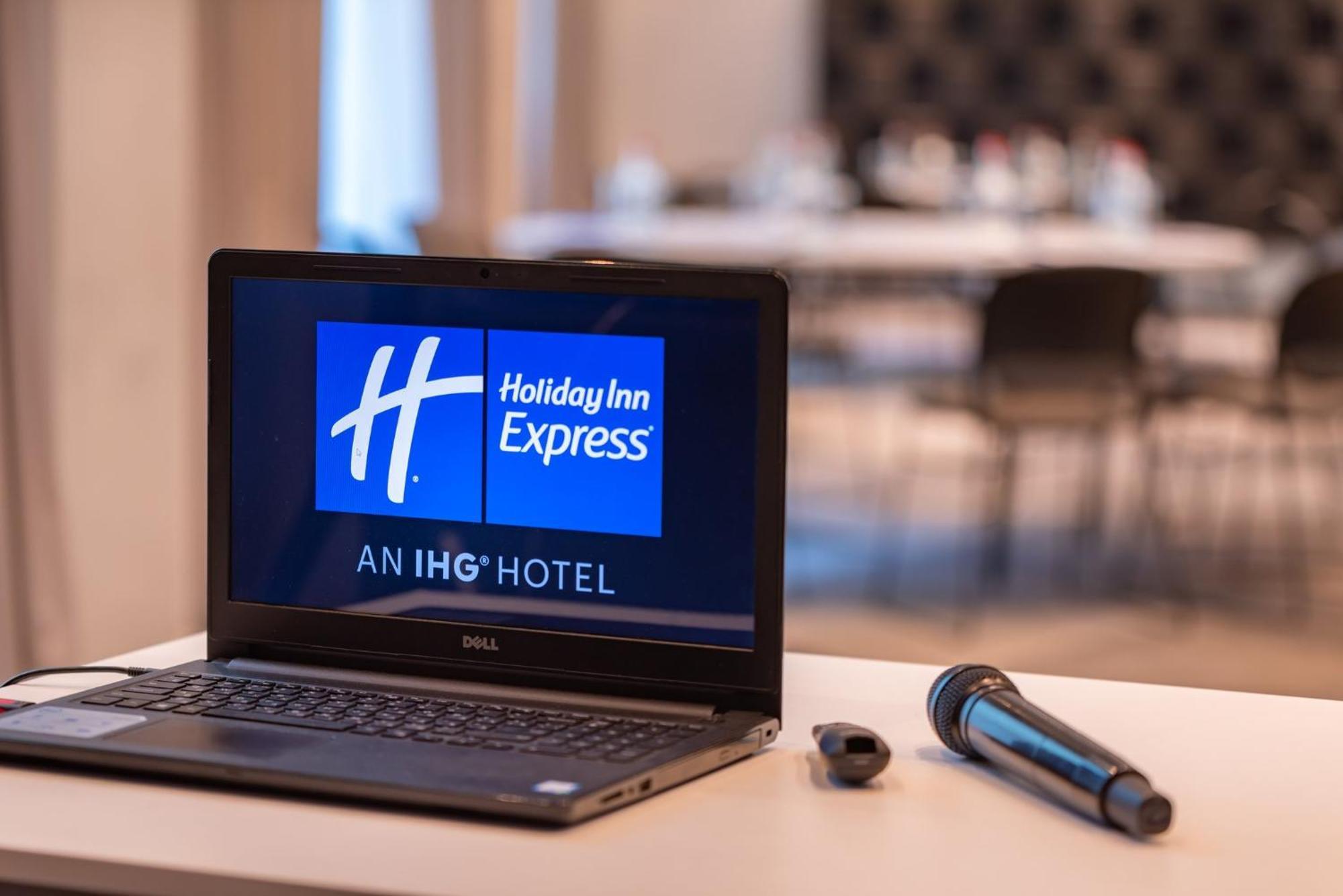Holiday Inn Express - Yerevan, An Ihg Hotel Exteriér fotografie